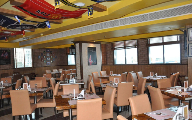 Fortune Royal Hotel