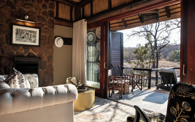 Ndlovu Safari Lodge