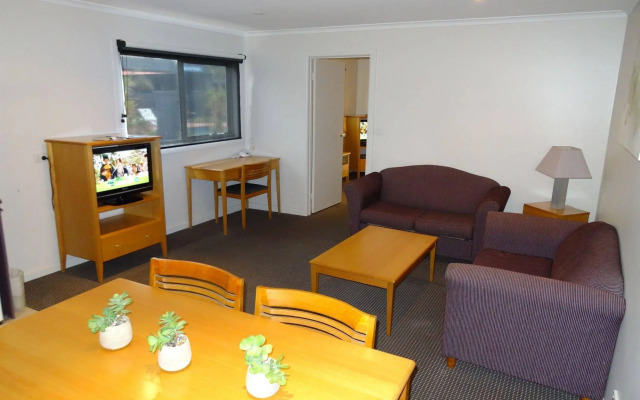 Sunshine Motor Inn