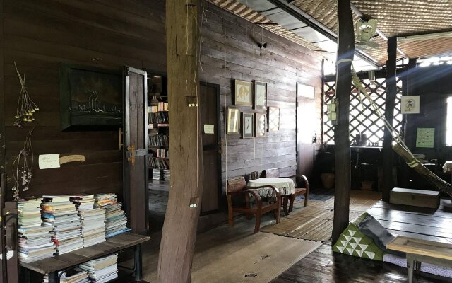 Banban Nannan Library and Guesthome