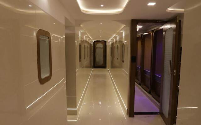 Qubestay Airport Capsule Hotel & Hostel