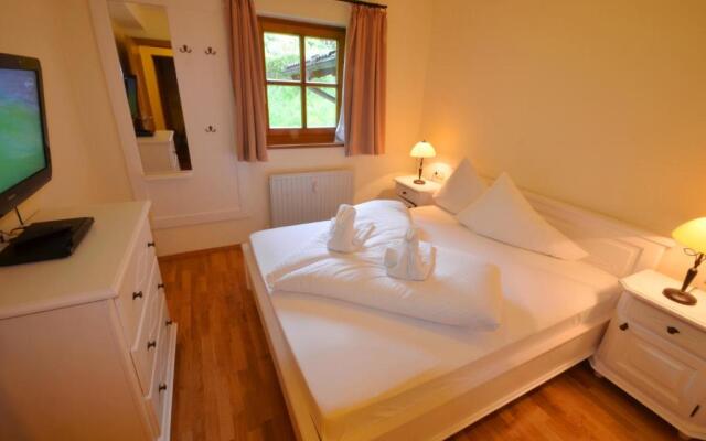 Select Apartments by Alpen Apartments