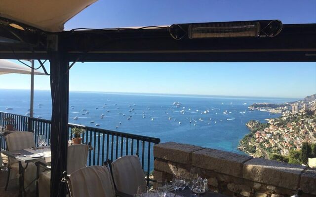 Hôtel Restaurant Les Deux Frères