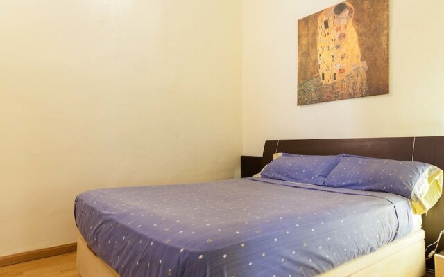 Plaza de Lavapiés Madrid Centro