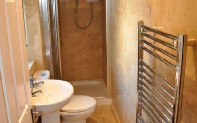 Spacious and bright 1 - bedroom rental unit