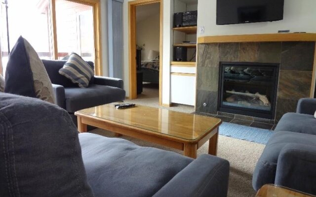 Cinnamon Ridge Condominiums