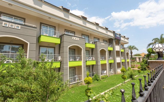 Отель Rich Melissa 