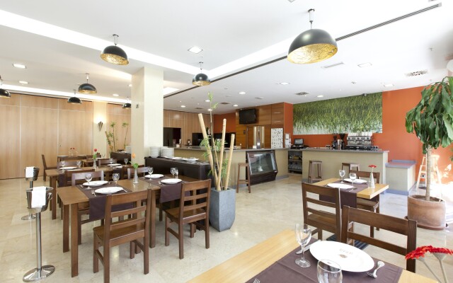 Hotel Vertice Sevilla