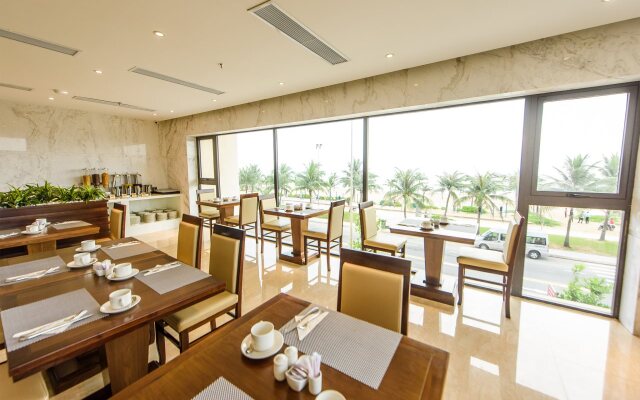 Yarra Ocean Suites Danang