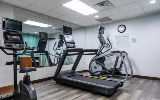 Holiday Inn Express Hotel & Suites Memphis/Germantown by IHG