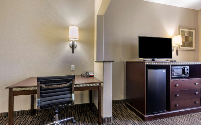 Best Western Mineola Inn