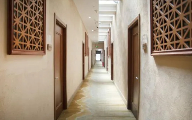 Youlu Hotel (Shanghai new ideal Plaza store)
