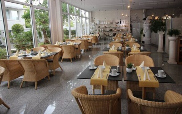 Lindemann Hotel