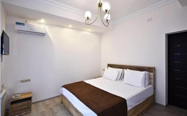 Patriott Hotel