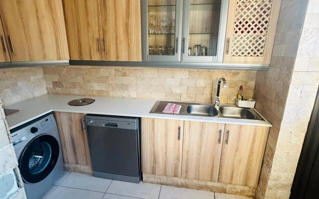 Bluewave Villa at 944 Kota