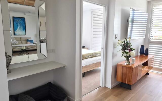 Modern 2 BR with Private Pool and Garden