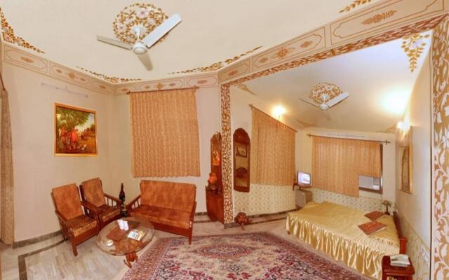 Hotel Teerth Palace