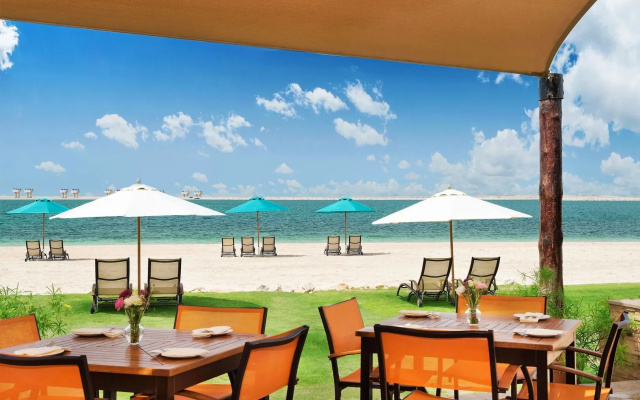JA The Resort - JA Palm Tree Court