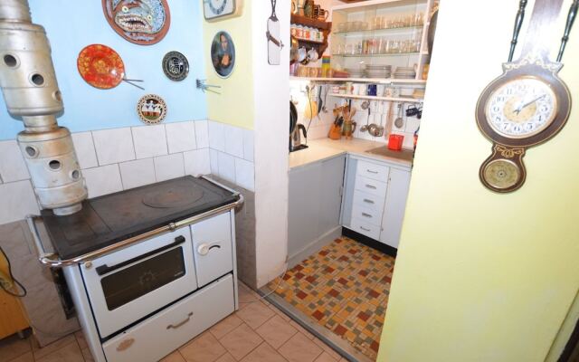 Lovely Apartment in Svinarov Czech Republic near Forest