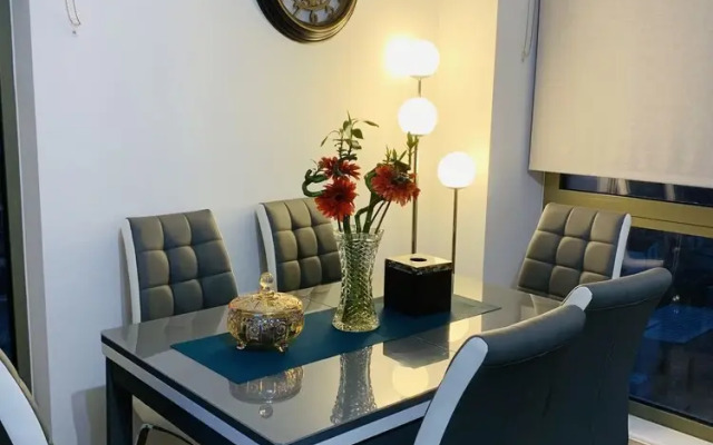 Charming 3-bed Apartment in London