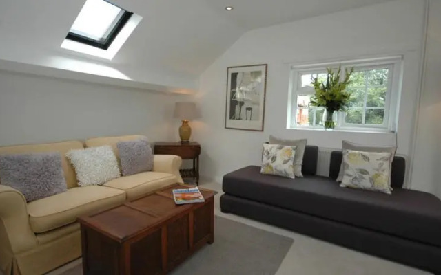 Rock House Mews