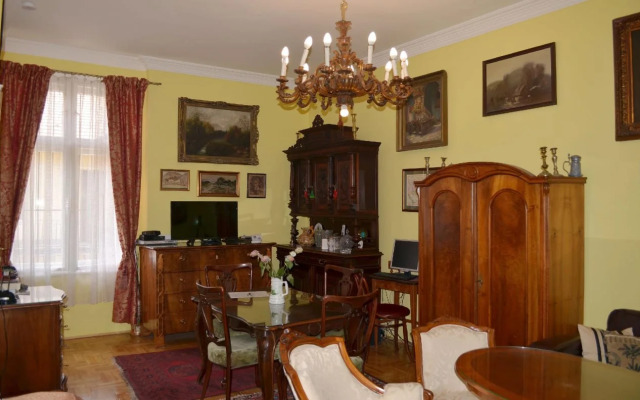 Central Market Apartments