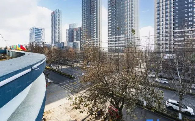 Homeinn Selected Hotel (Linyi Jiefang Road Huaqiang Commercial street)