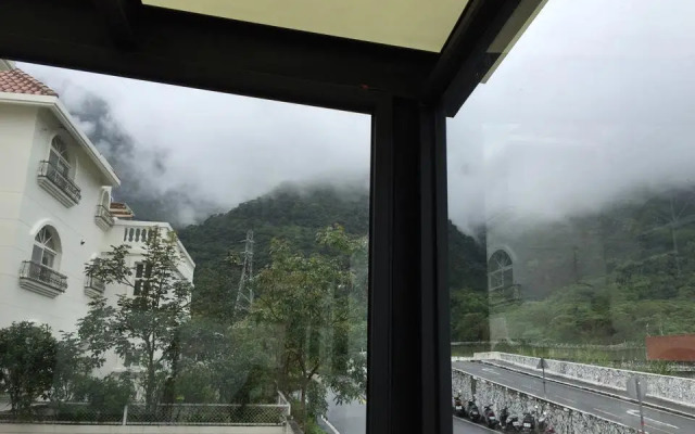 花莲贝森朵夫名琴庄园