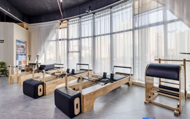 Yeste Hotel (Baise High-Speed Railway  Station)