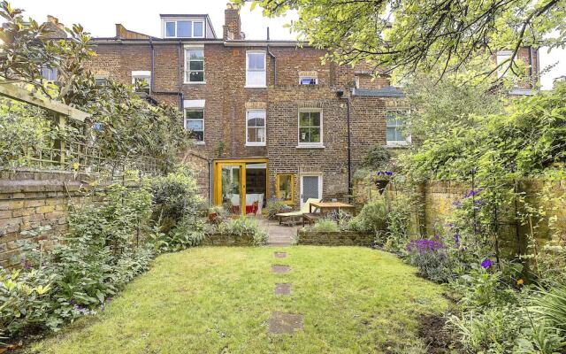 Quiet Home near Hampstead Heath