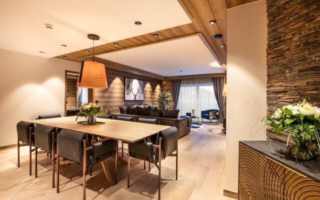 Manali Lodge  by Alpine Resorts