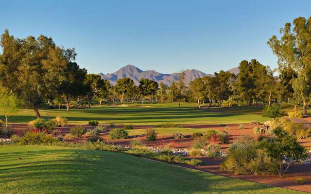 The Scottsdale Resort and Spa, Curio Collection by Hilton