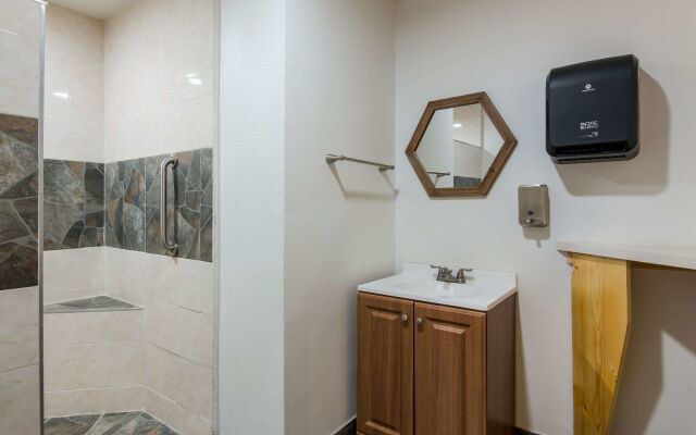 Rodeway Inn Broken Bow - Hochatown
