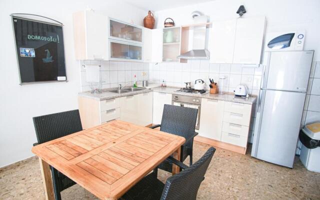 3 Bedroom Beach House with private sea access
