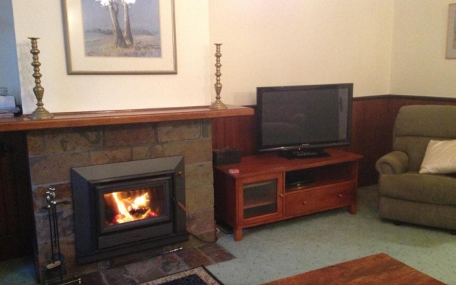 Acacia Bed and Breakfast – Guest Rooms – Sheffield