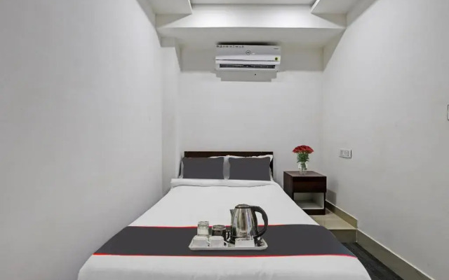Collection O 91337 Lakhi Guest House