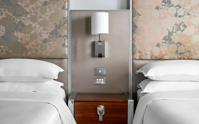 Sheraton Melbourne Hotel – Guest Rooms – Melbourne