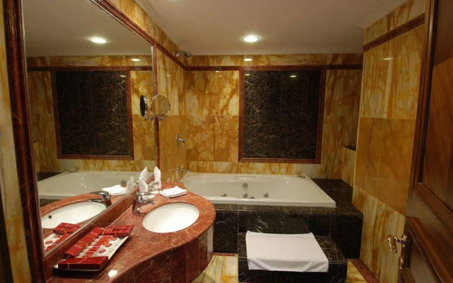 Maden Hotel