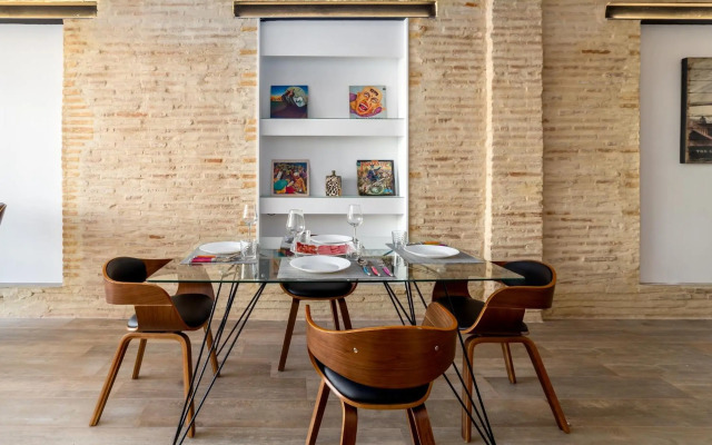 CENTER-Luxurious 1BR, 1BA-Terrace, WI-FI, A/C