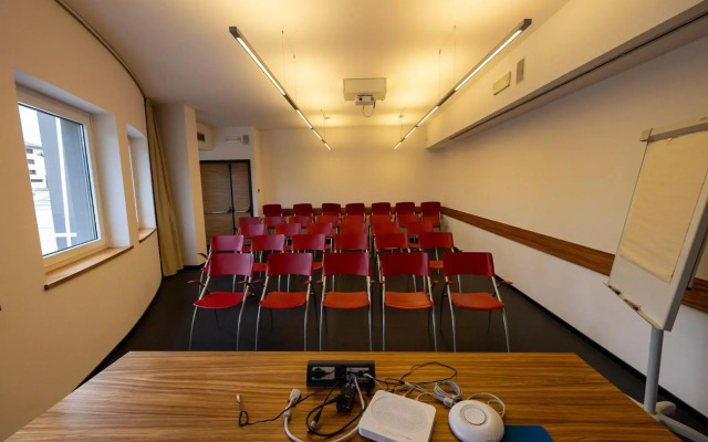 Europa Executive