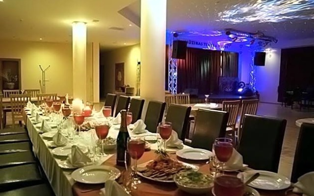 Raganas Ķēķis Hotel