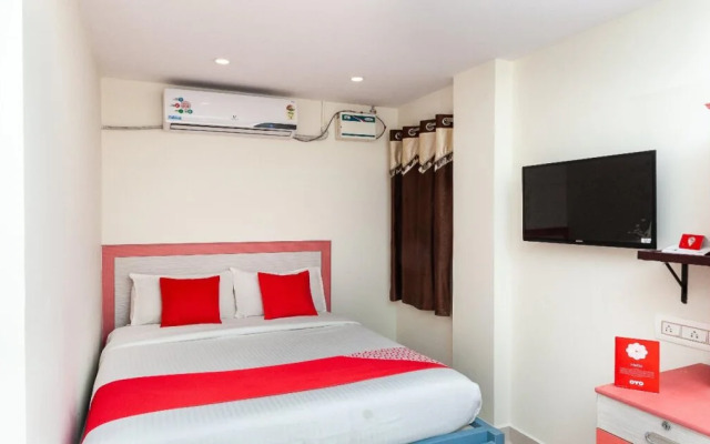 R2 Rooms By OYO Rooms