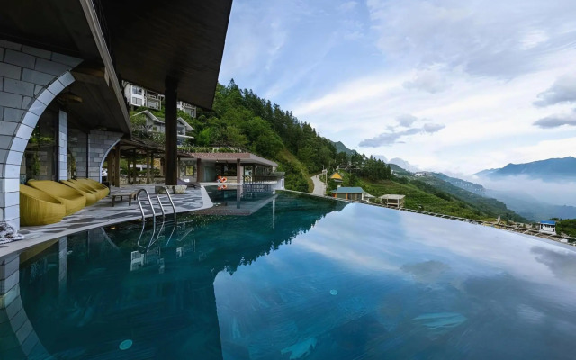Sapa CatCat Hills Resort
