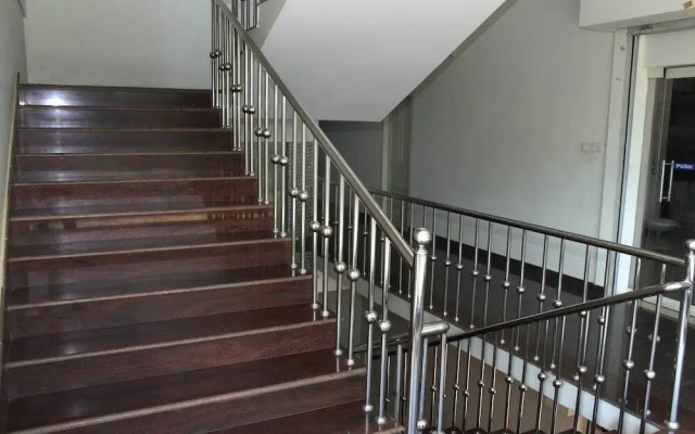 Kallarackal Residency by OYO Rooms