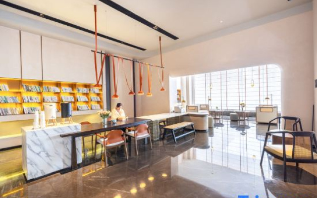 Hami Yizhou District Qiyi Night Market Atour Hotel
