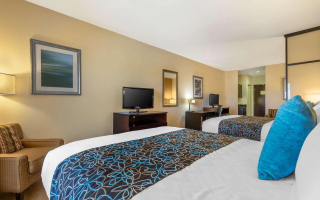 Best Western Plus Lytle Inn & Suites