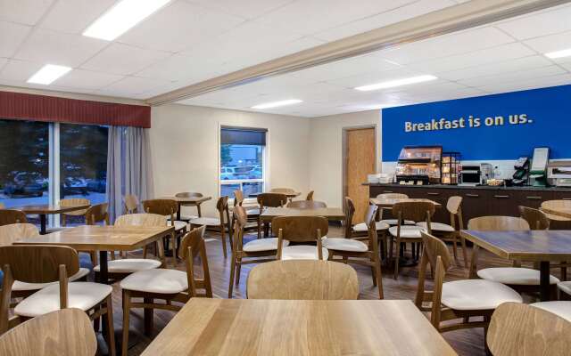 Days Inn by Wyndham Medicine Hat