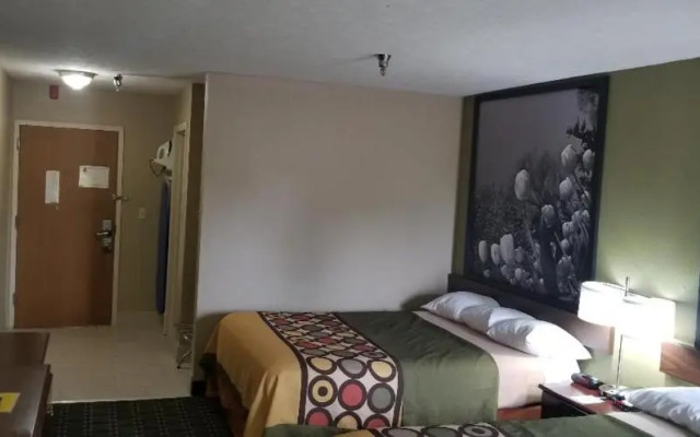 Super 8 Bellefontaine