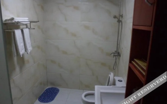 Yijia Business Inn