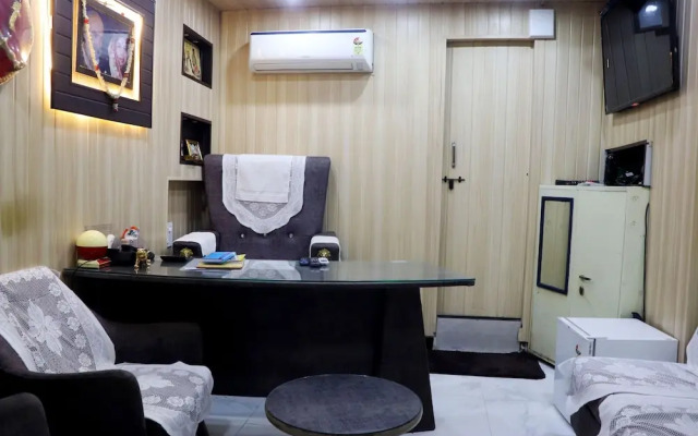 Hotel Uday Palace